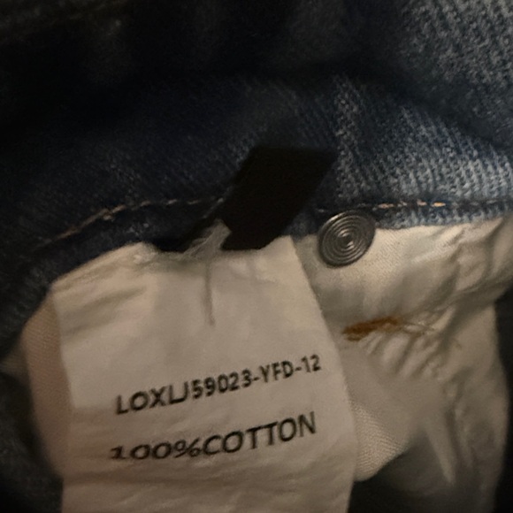 Women’s OVERALLS XL & L available faded denim jeans barrel leg NWT - Picture 11 of 11